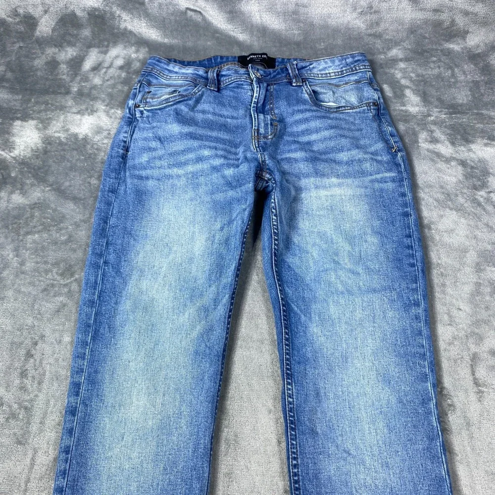 Kenneth Cole excellent pre